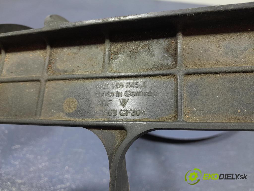 Porsche Cayman 2016 chladič Vzduch: 982145645C