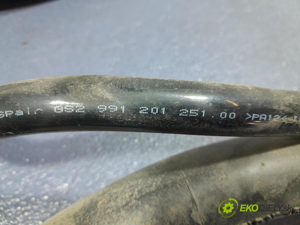 Porsche Cayman 2016 Nalievacie hrdlo: paliva 99120104406