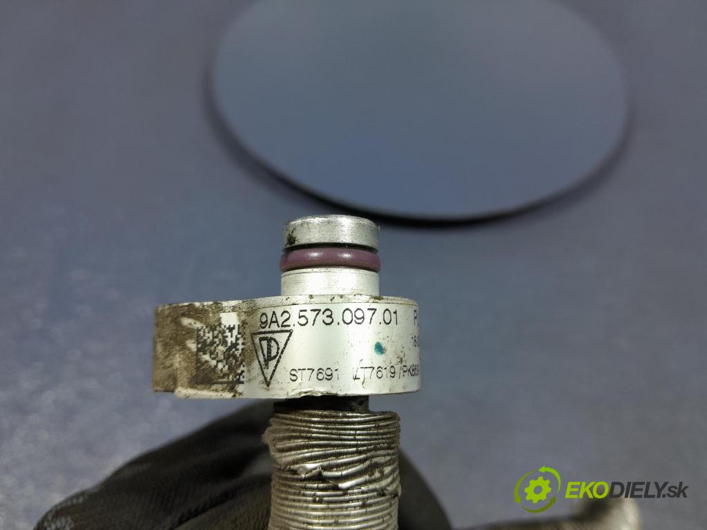 Porsche Cayman 2016 rúrka Klimatizácia: 9A257309701