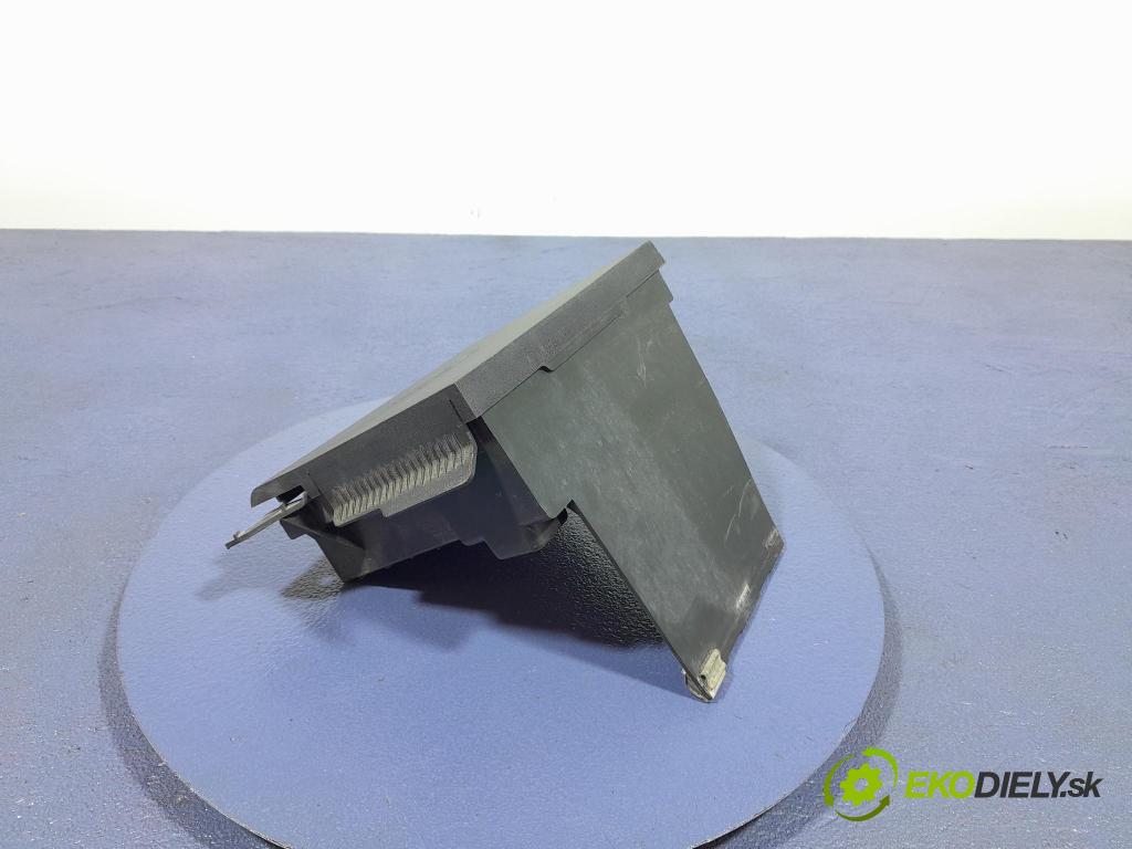 Porsche Cayman 2016 kryt Plast: Interiéry: 991555775XX