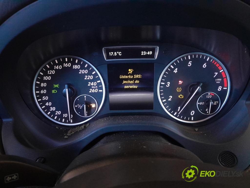 Mercedes A-klasa 2014 prístrojovka/ budíky A1769008101