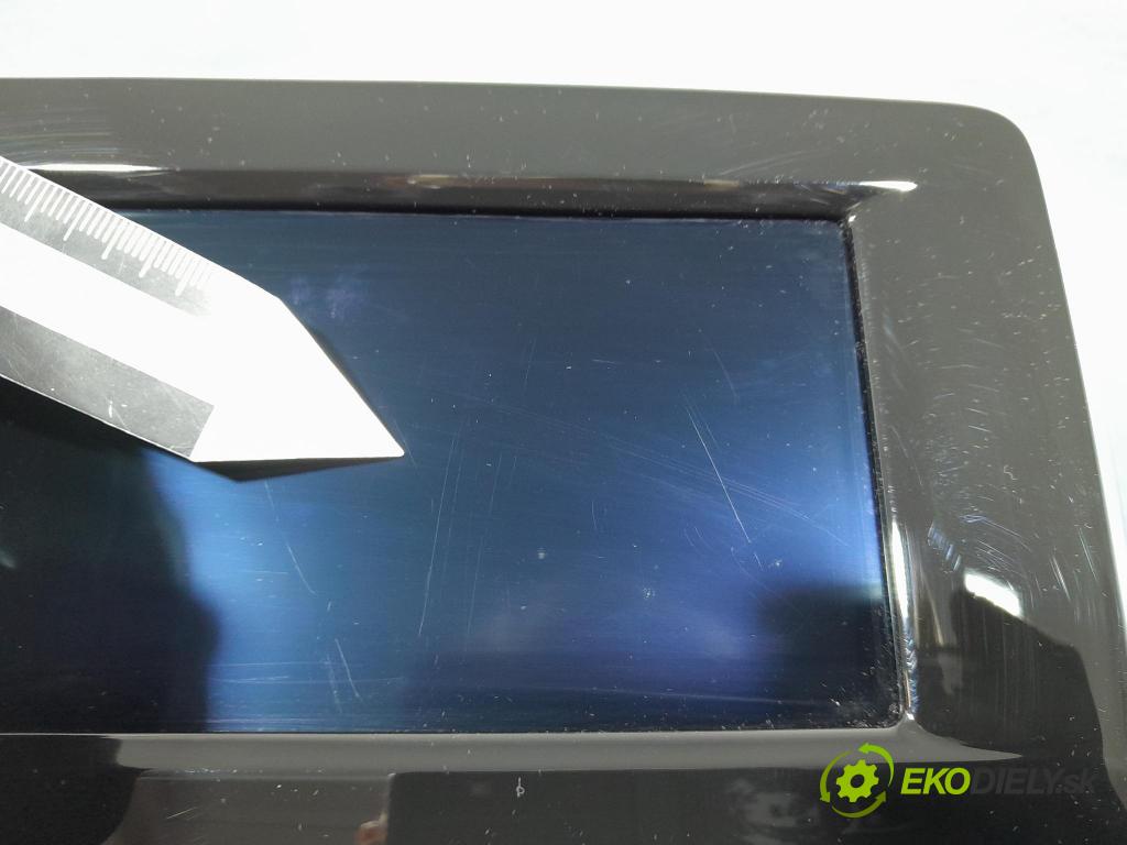 Mercedes A-klasa 2014 Zobrazit: Rádio: / GPS A2469001206