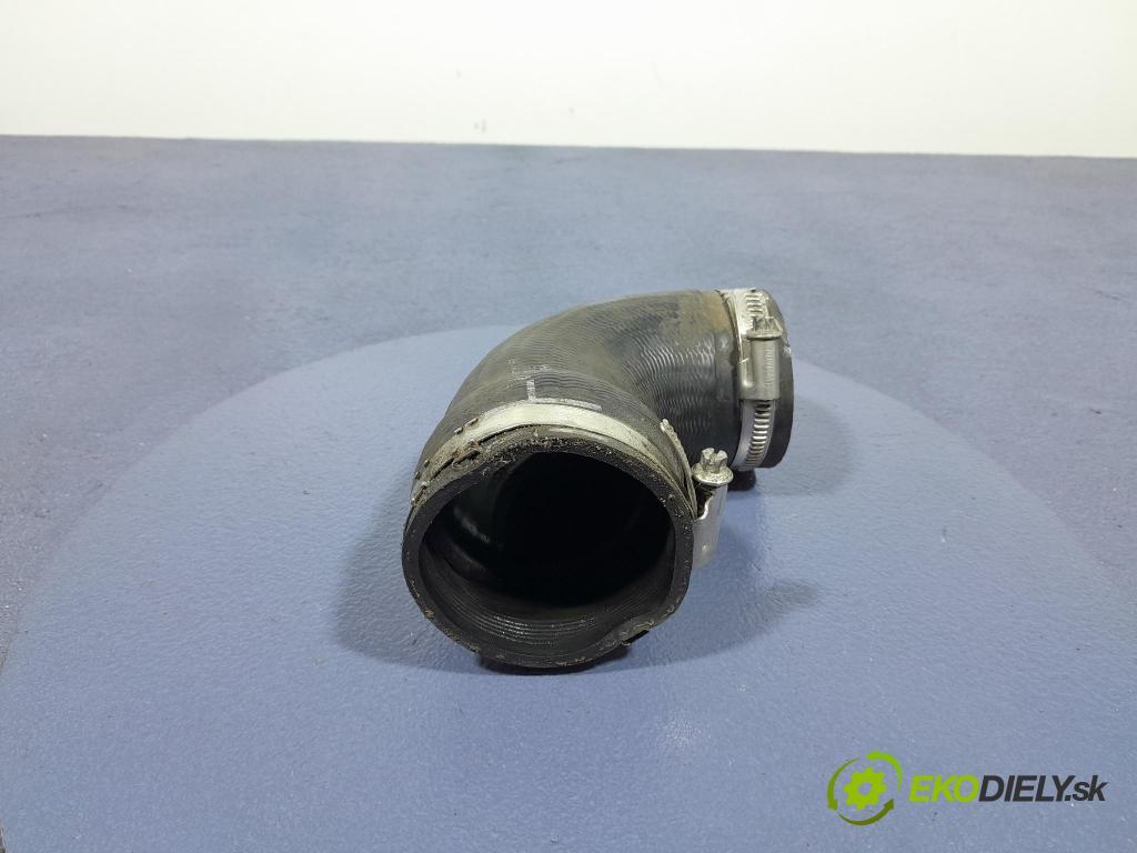 Porsche Cayman 2016 rúrka Vzduch: 982129498E