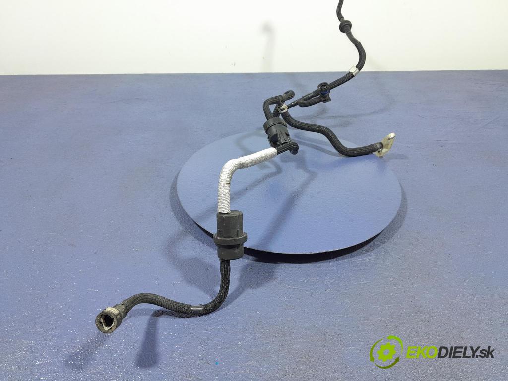 Porsche Cayman 2016 rúrka Vzduch: 9A160524101