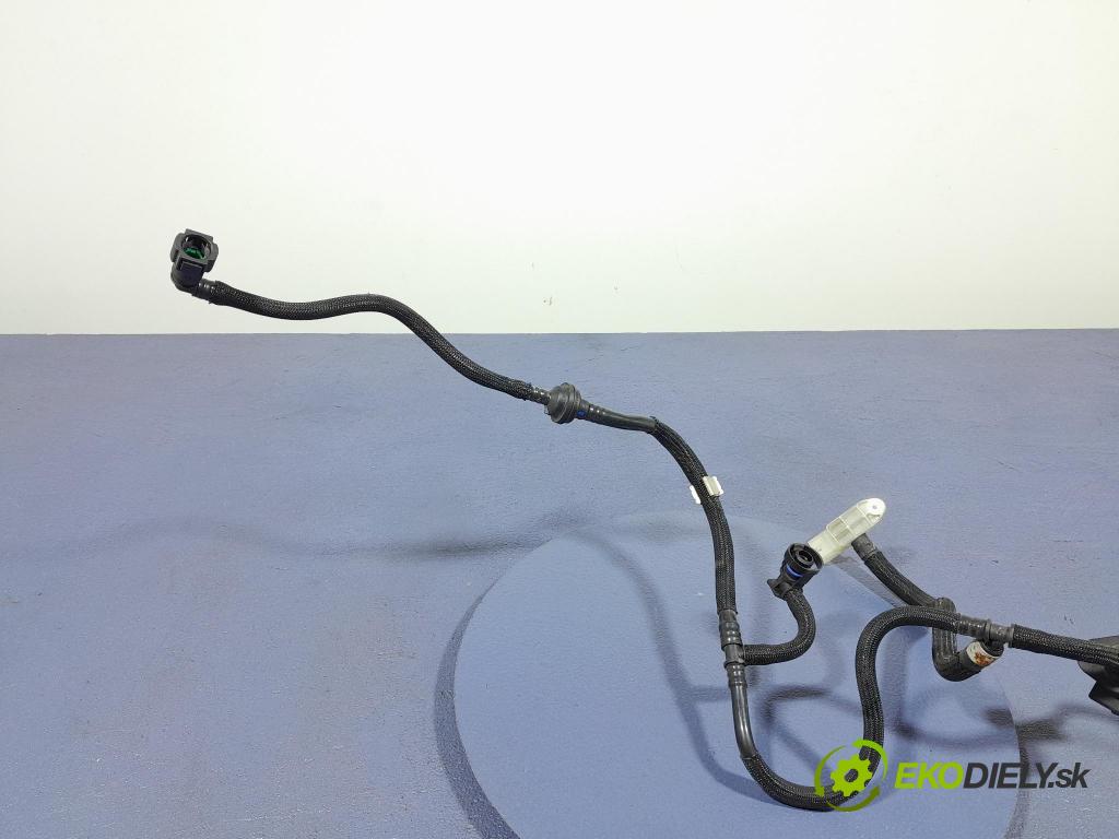 Porsche Cayman 2016 rúrka Vzduch: 9A160524101