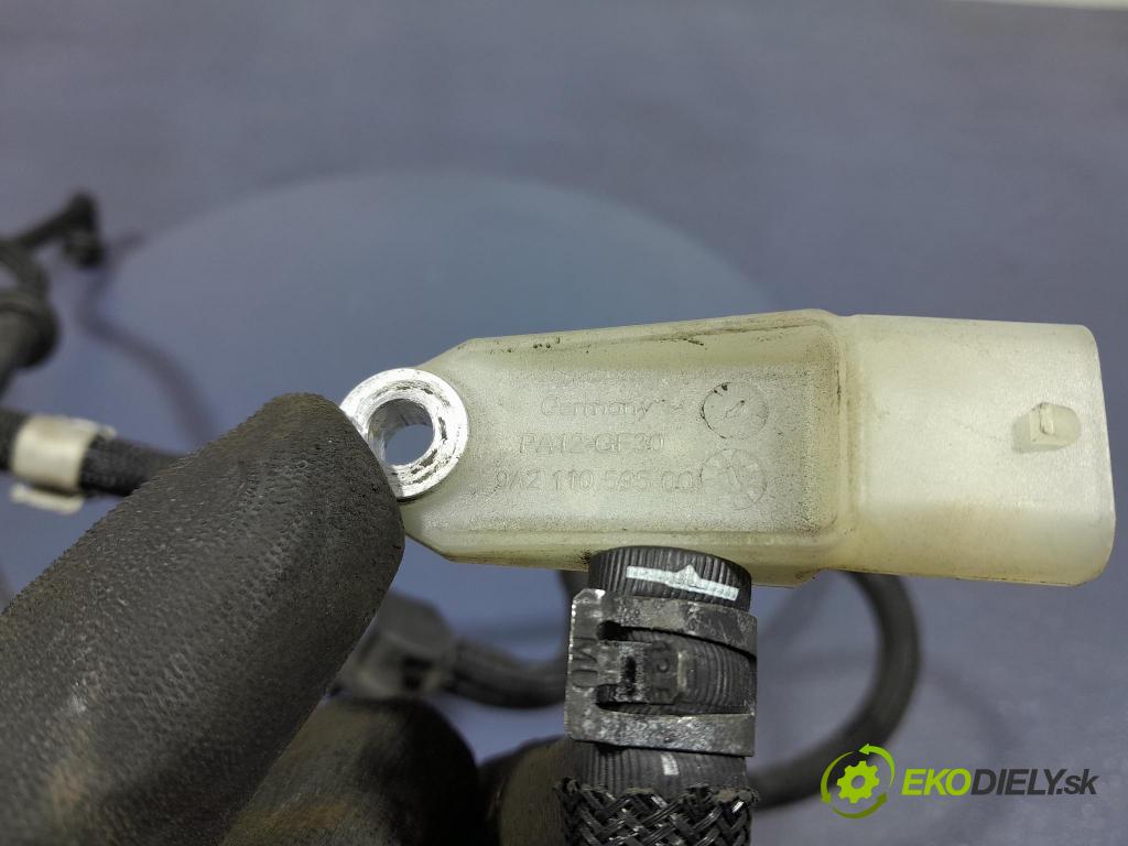 Porsche Cayman 2016 rúrka Vzduch: 9A160524101