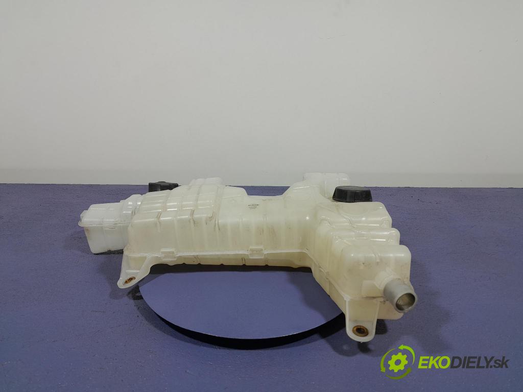 Renault Midlum 2011 nádržka Kompenzačné: 2031558