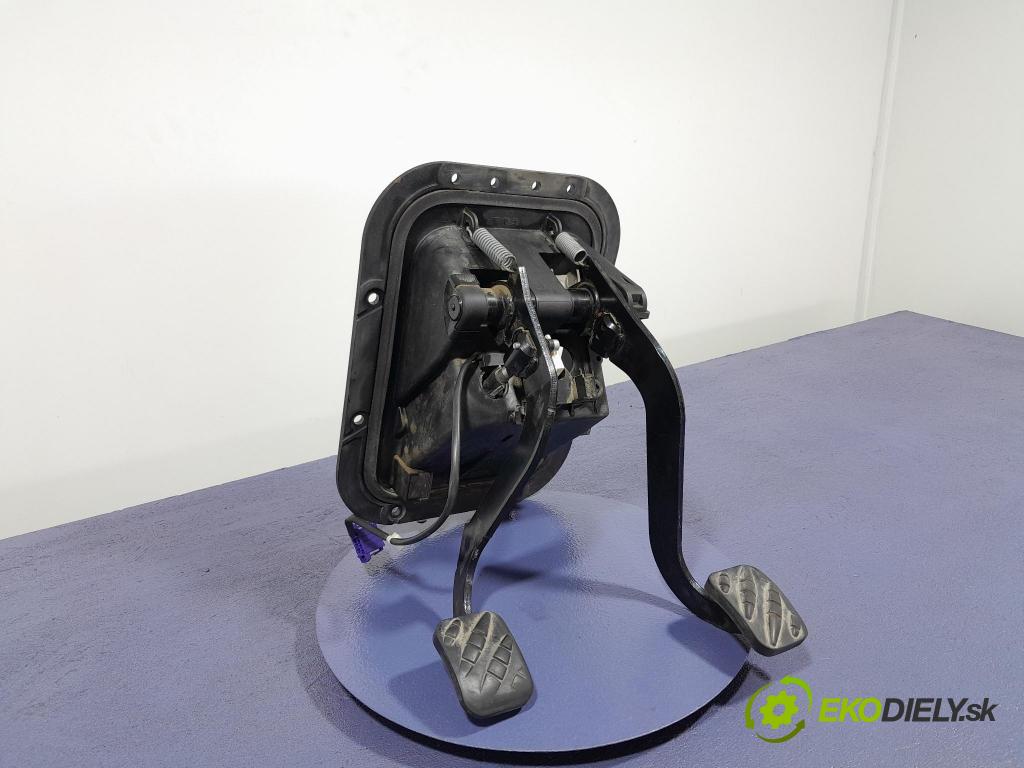 Renault Midlum 2011 pedále 7421344619