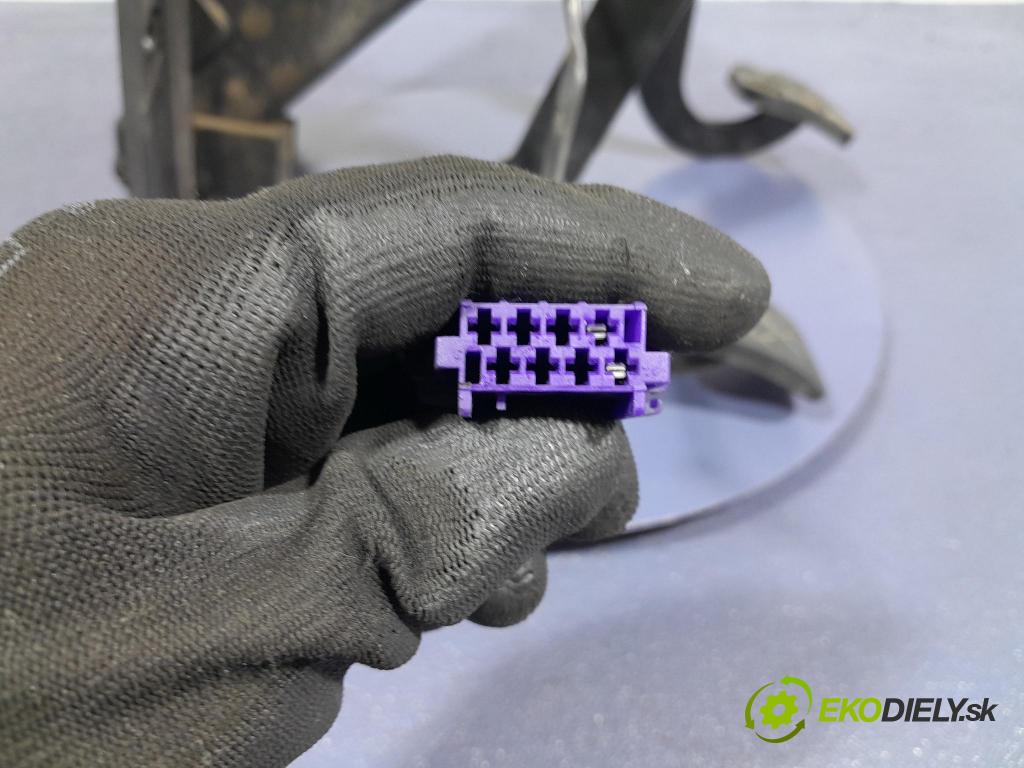 Renault Midlum 2011 pedále 7421344619