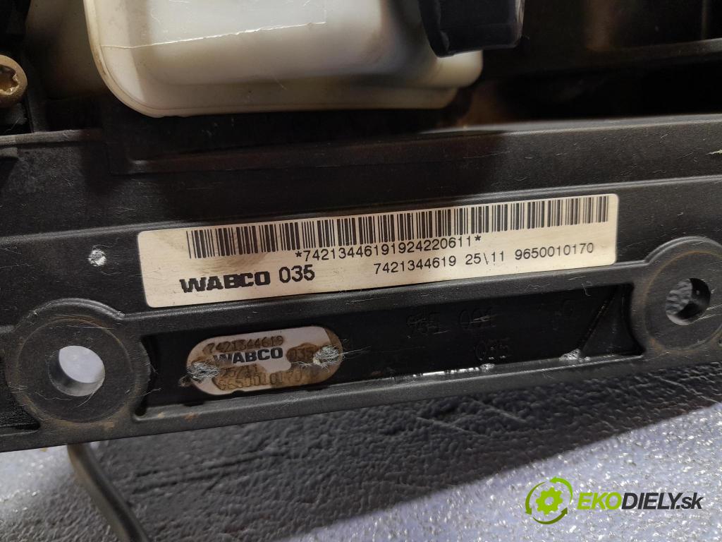 Renault Midlum 2011 pedále 7421344619