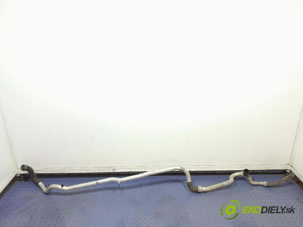 Porsche Cayman 2016 rúrka Chladič: 982121064B