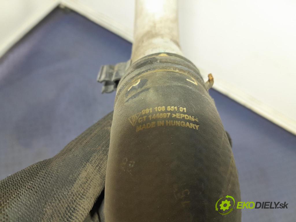 Porsche Cayman 2016 rúrka Chladič: 982121064B