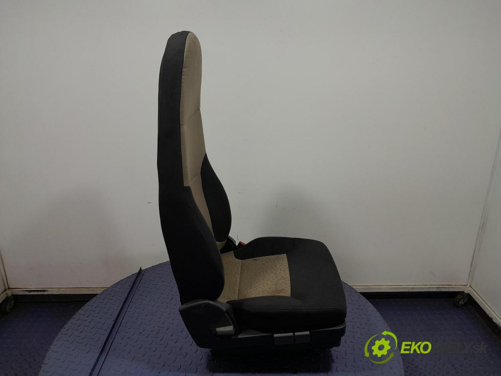 Renault Midlum 2011 Sedačka spolujazdca