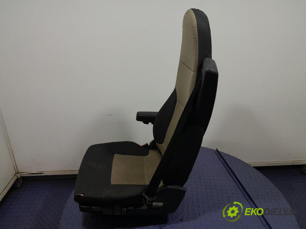 Renault Midlum 2011 Sedačka Ovládače: