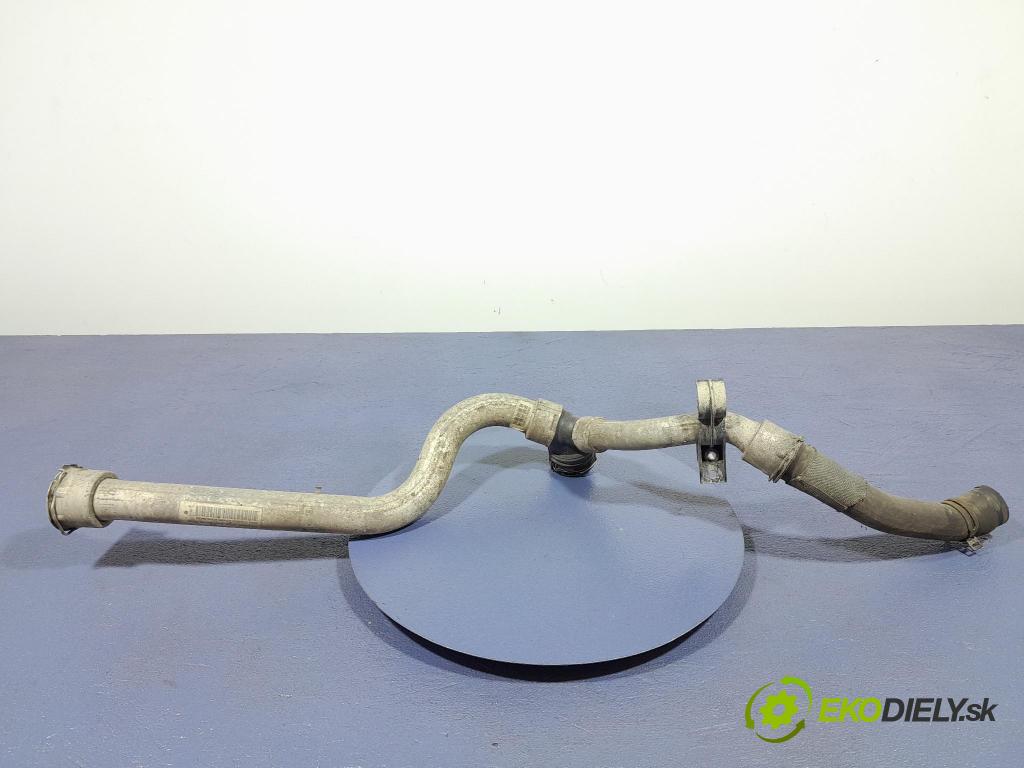 Porsche Cayman 2016 rúrka Chladič: 99110675203