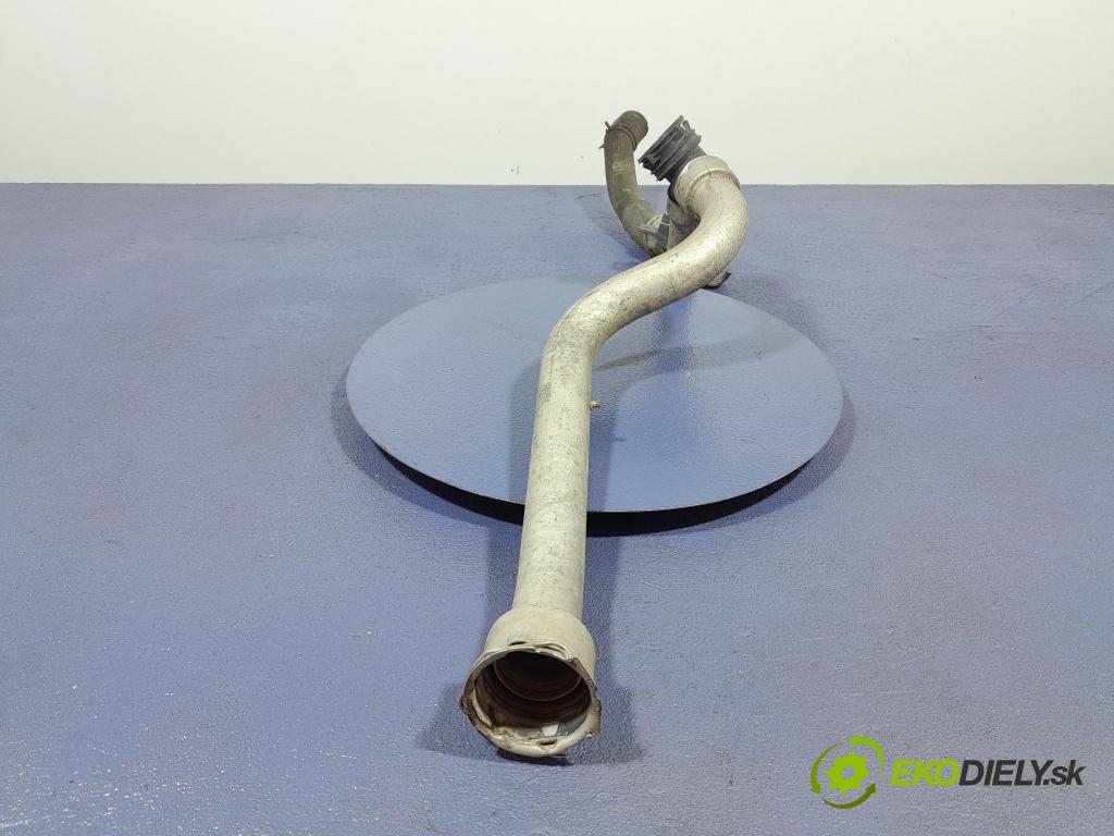 Porsche Cayman 2016 rúrka Chladič: 99110675203