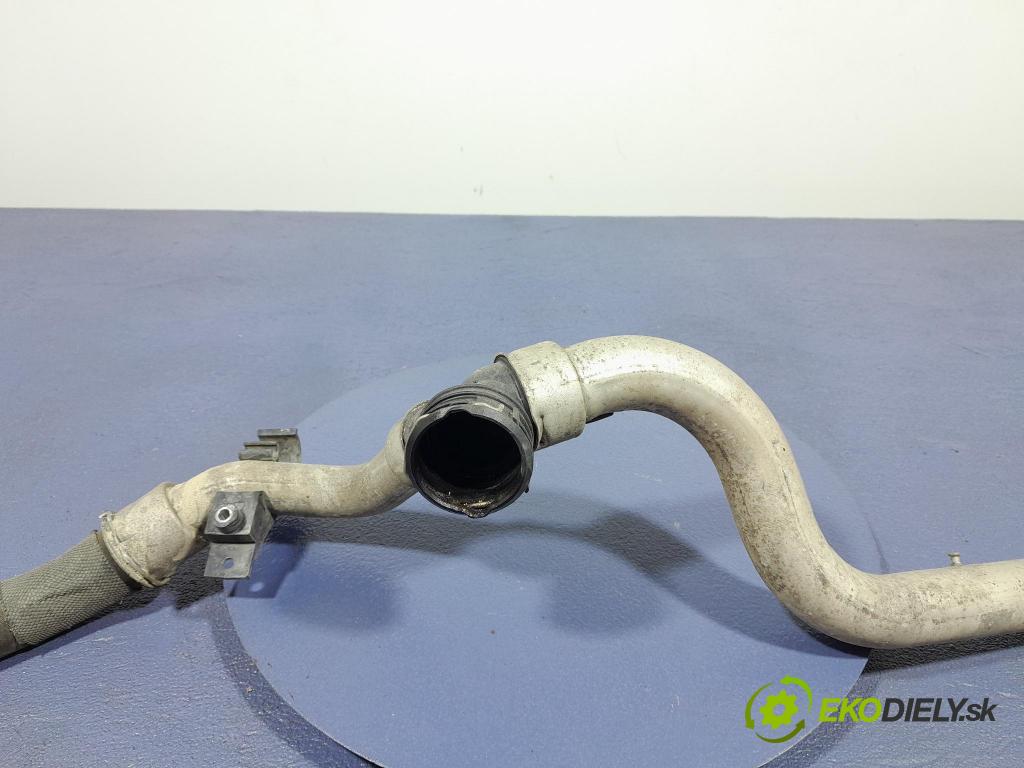 Porsche Cayman 2016 rúrka Chladič: 99110675203