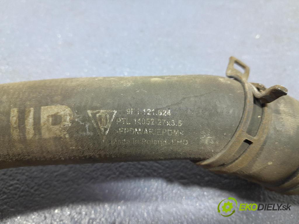 Porsche Cayman 2016 rúrka Chladič: 99110675203