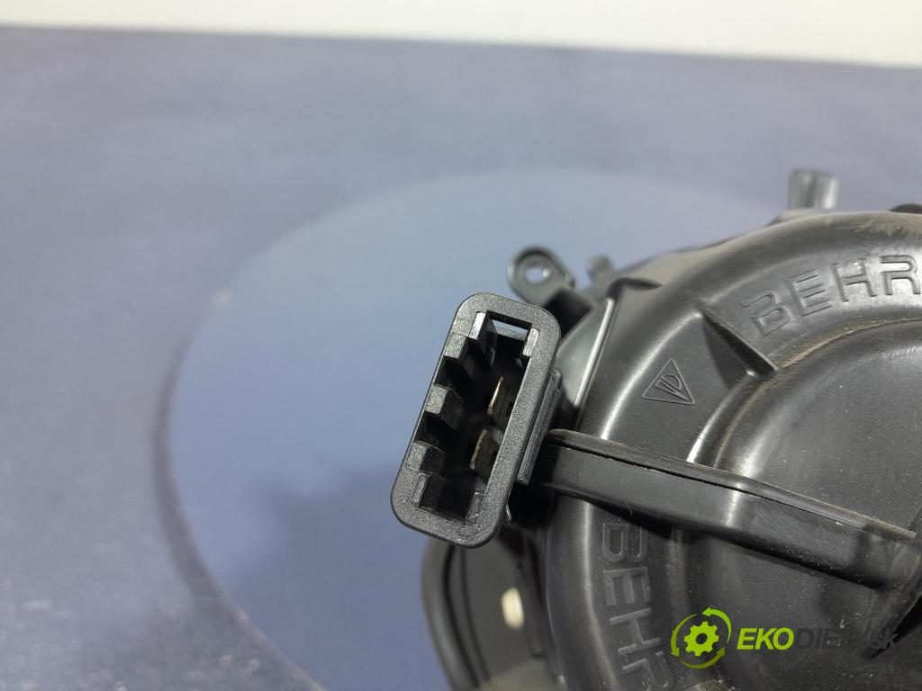 Porsche Cayman 2016 ventilátor Vzduch: