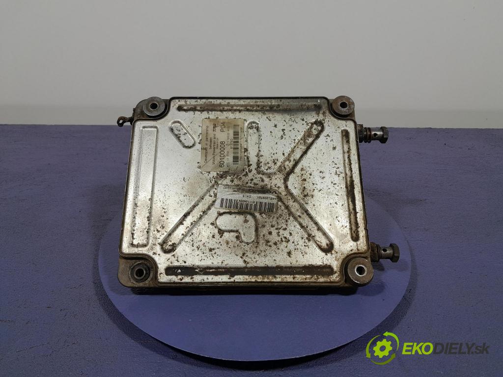 Renault Midlum 2011 řídící jednotka Motor: 60100008