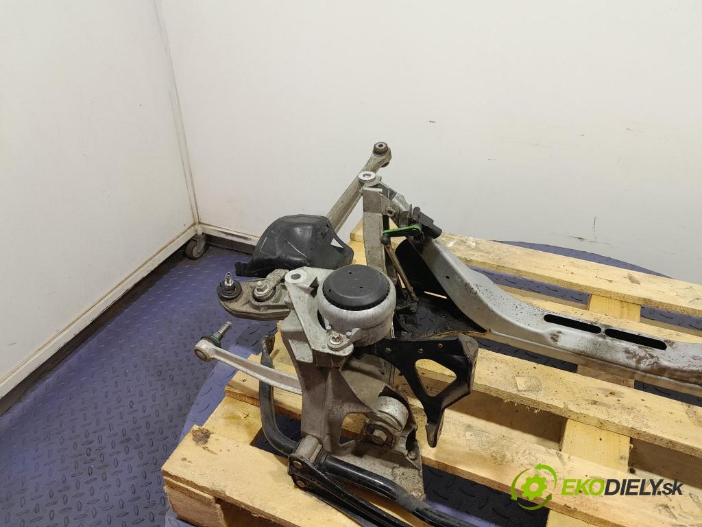 Porsche Cayman 2016 výstuha Pozastavenia: zad