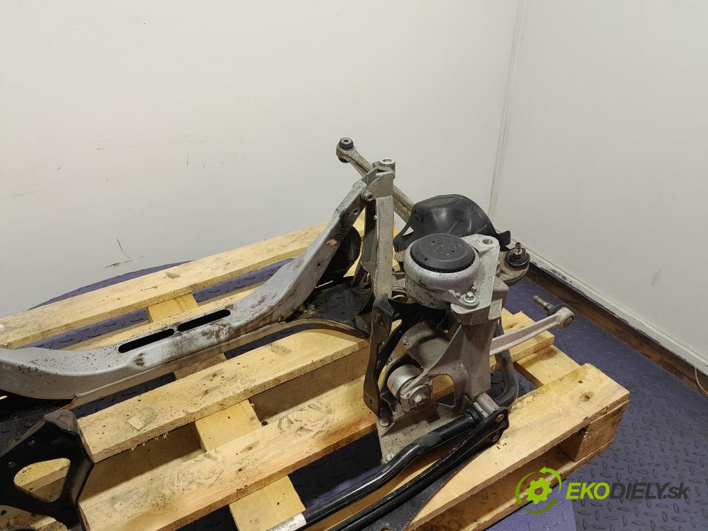 Porsche Cayman 2016 výstuha Pozastavenia: zad