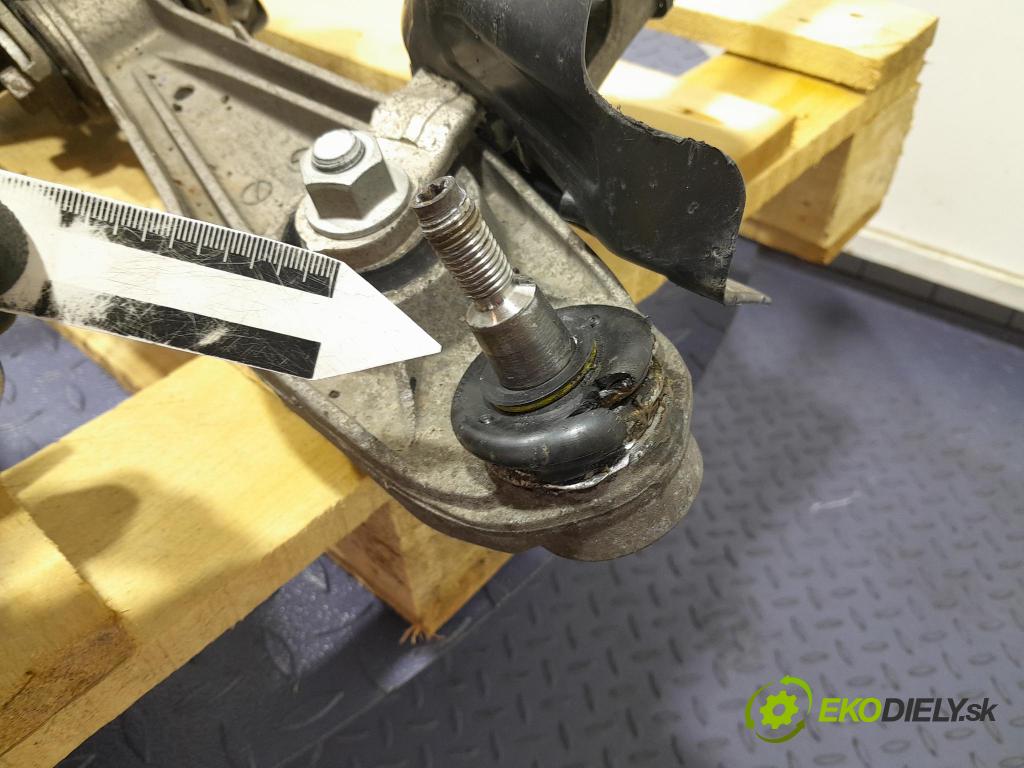 Porsche Cayman 2016 výztuha Pozastavenia: Zad: 