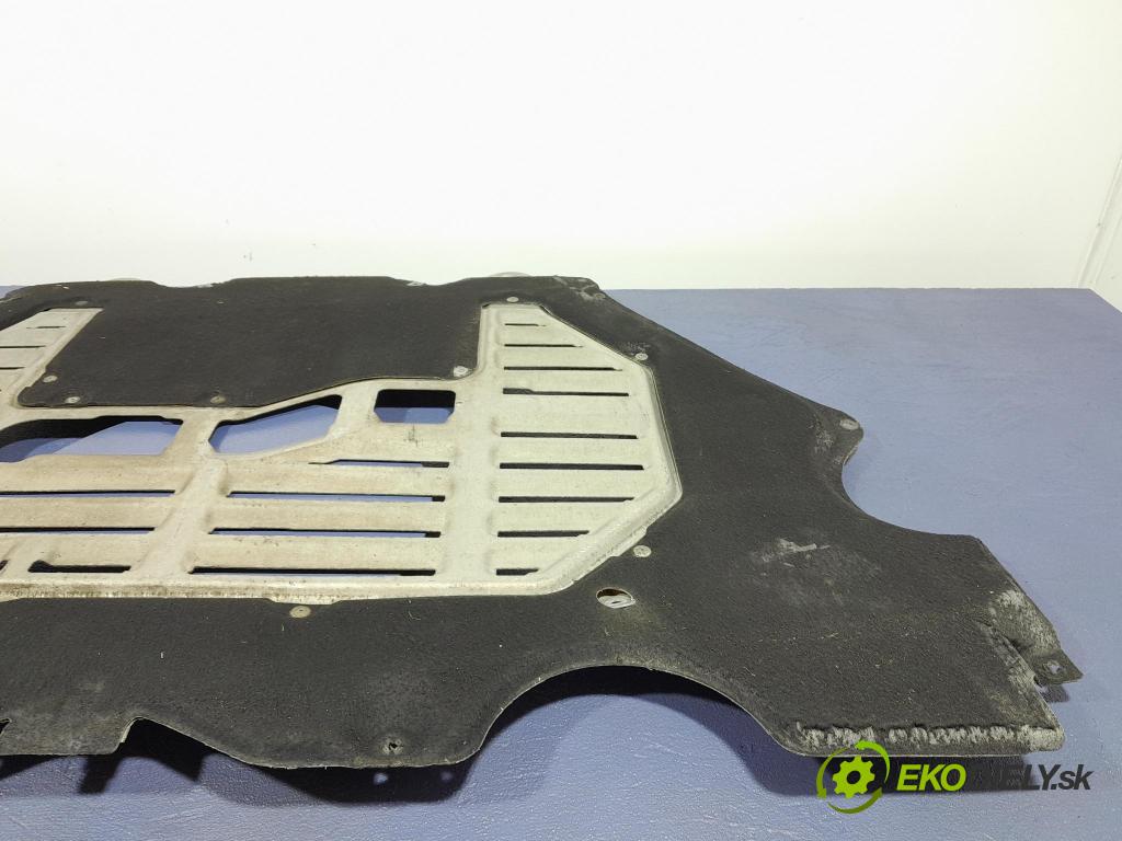 Porsche Cayman 2016 kryt Plast: podvozek: 982825253A