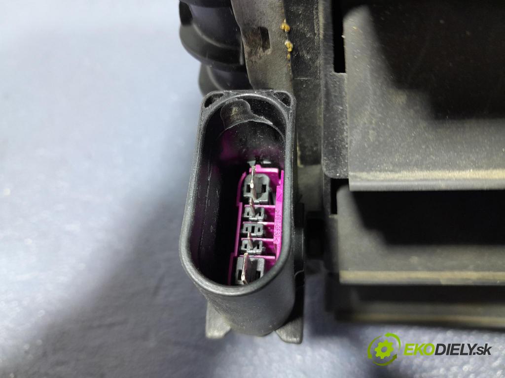 Porsche Cayman 2016 chladič Voda: 982121254A