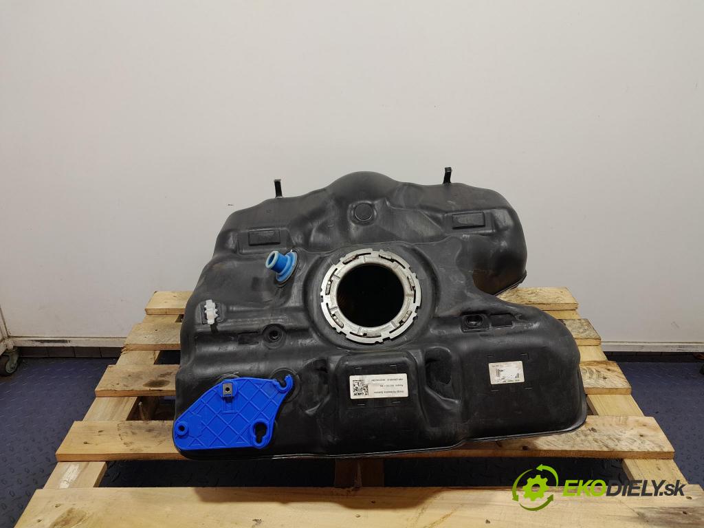 Porsche Cayman 2016 Nádrž: Paliva: 99120102104