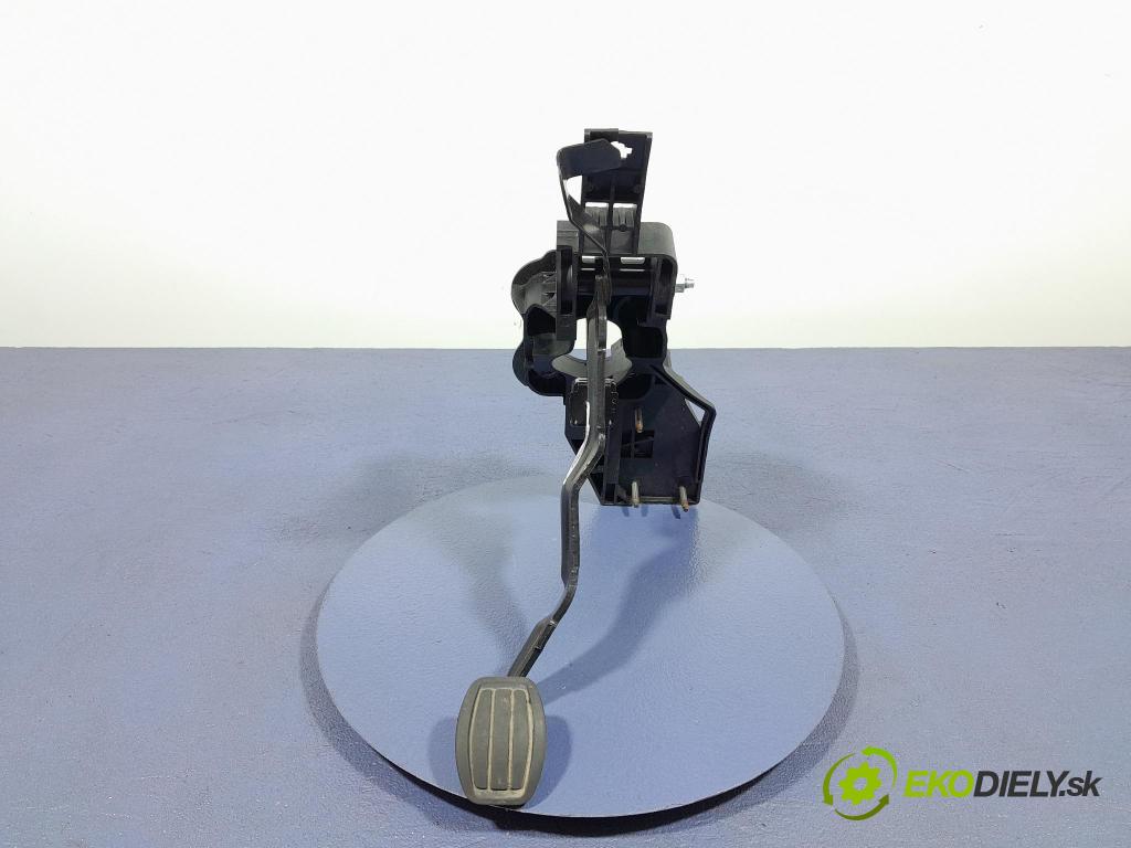 Opel Combo 2023 pedále 9816152180