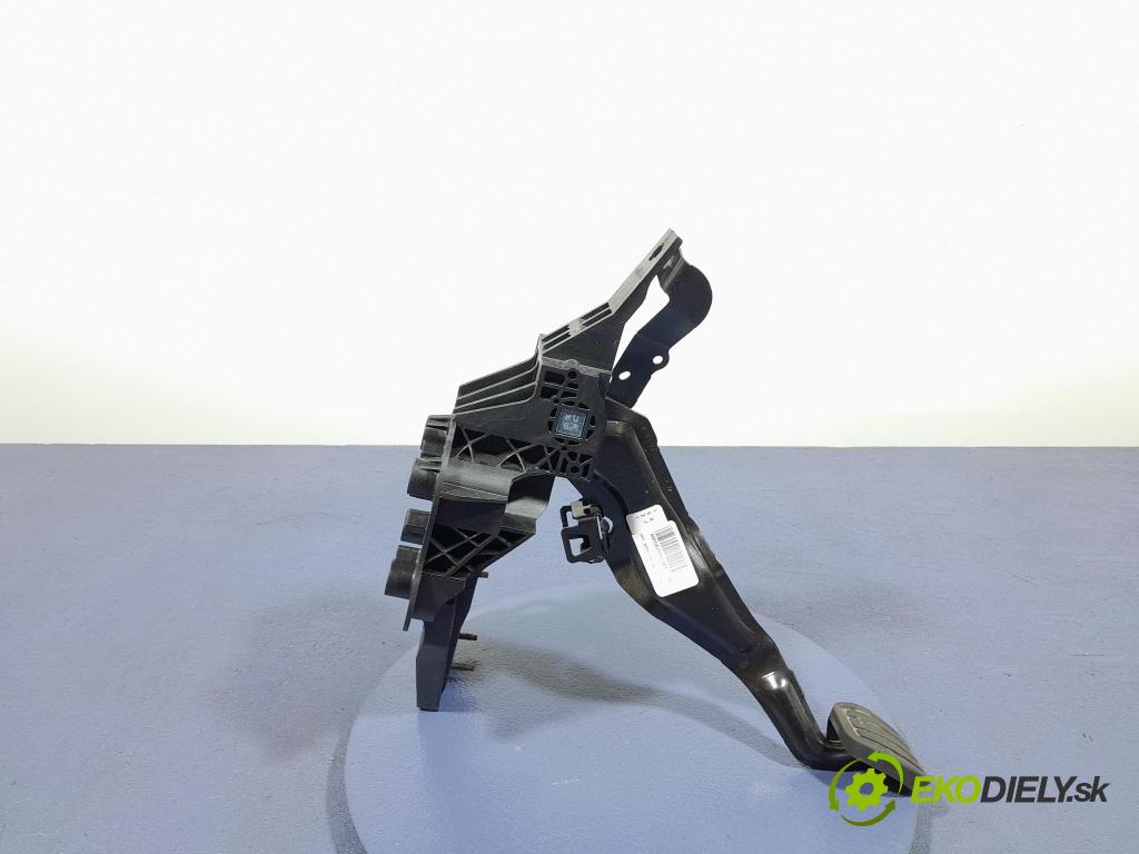 Opel Combo 2023 pedále 9816152180