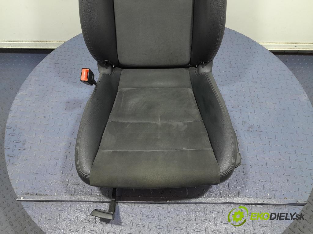 Porsche Cayman 2016 Sedačka Ovládače: