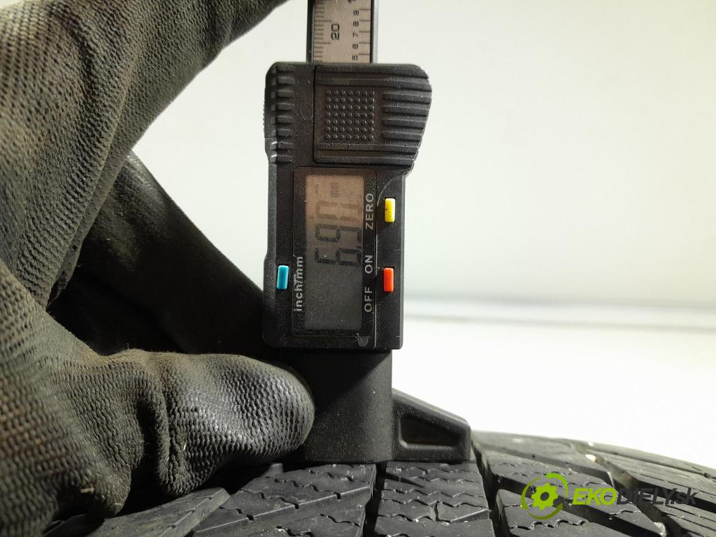 Mercedes A-klasa 2014 pneumatika Multi-sezóna: 8807622102196