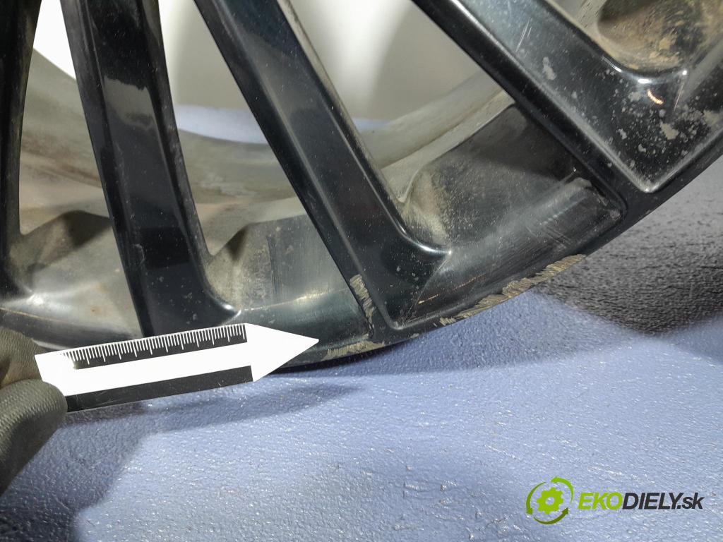 Mercedes A-klasa 2014 Ráfiky: Hlinikové: