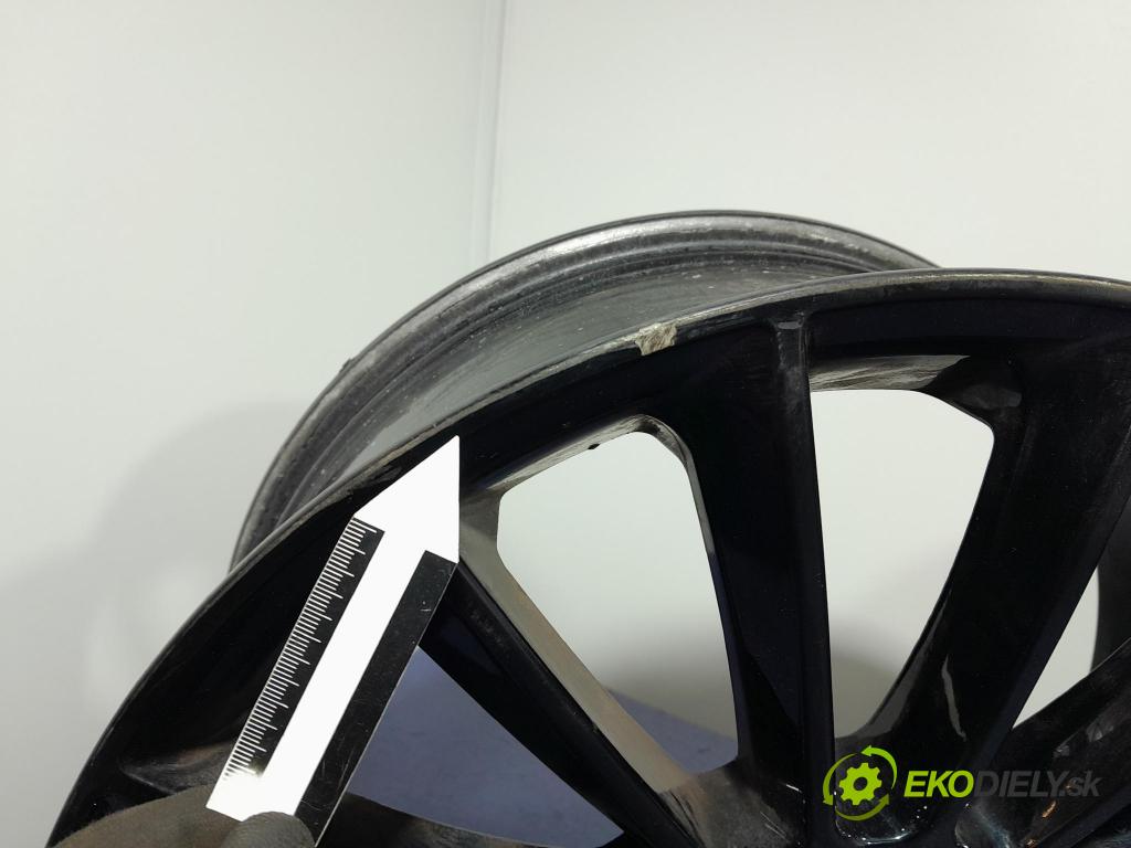 Mercedes A-klasa 2014 Ráfiky: Hlinikové: