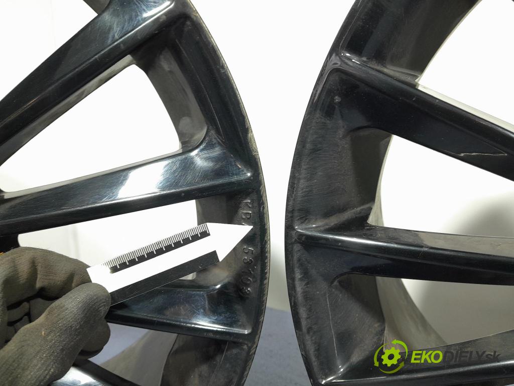 Mercedes A-klasa 2014 Ráfiky: Hlinikové: