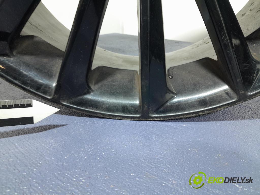 Mercedes A-klasa 2014 Ráfiky: Hlinikové: