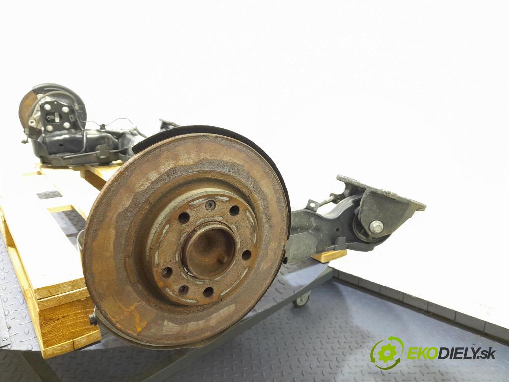 Opel Combo 2023 výztuha Pozastavenia: Zad: 