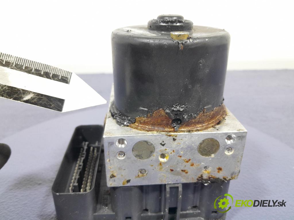 Bmw Seria 3 2002 čerpadlo ABS x 6759045