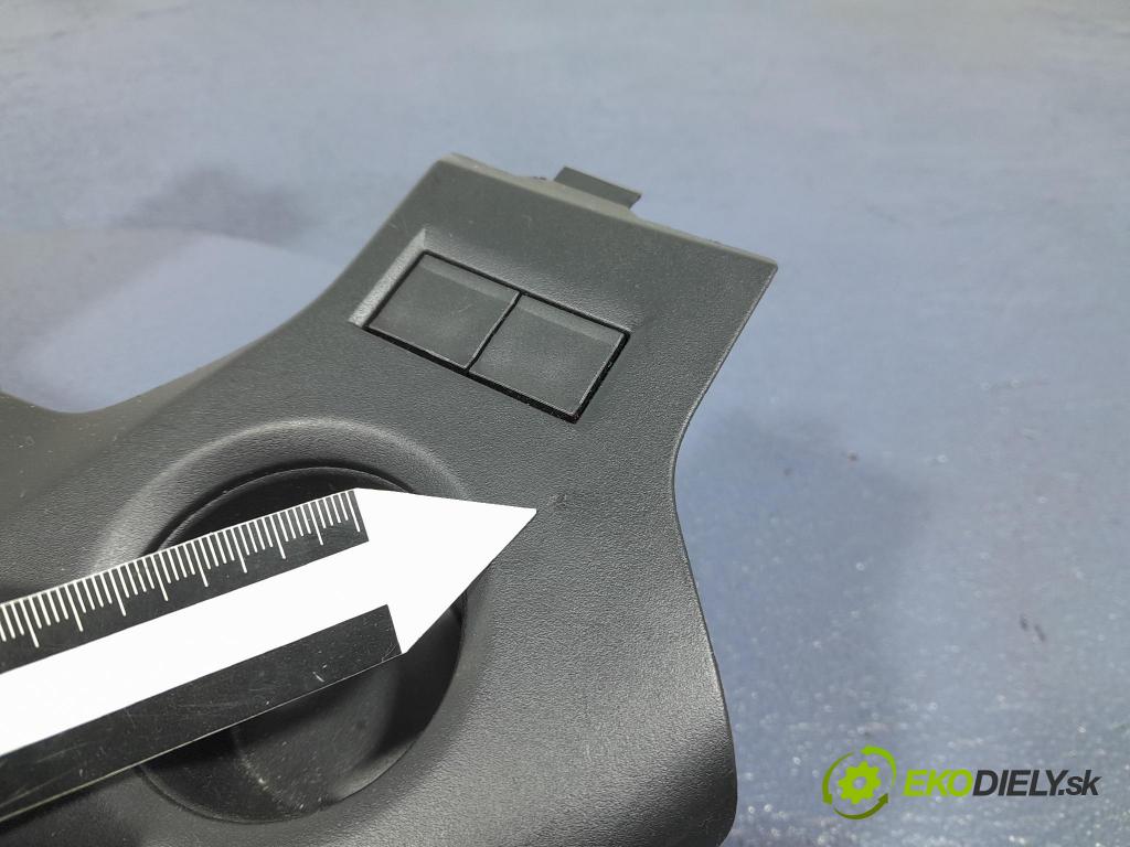 Opel Combo 2023 kryt Plast: Interiéry: 928001500ZD