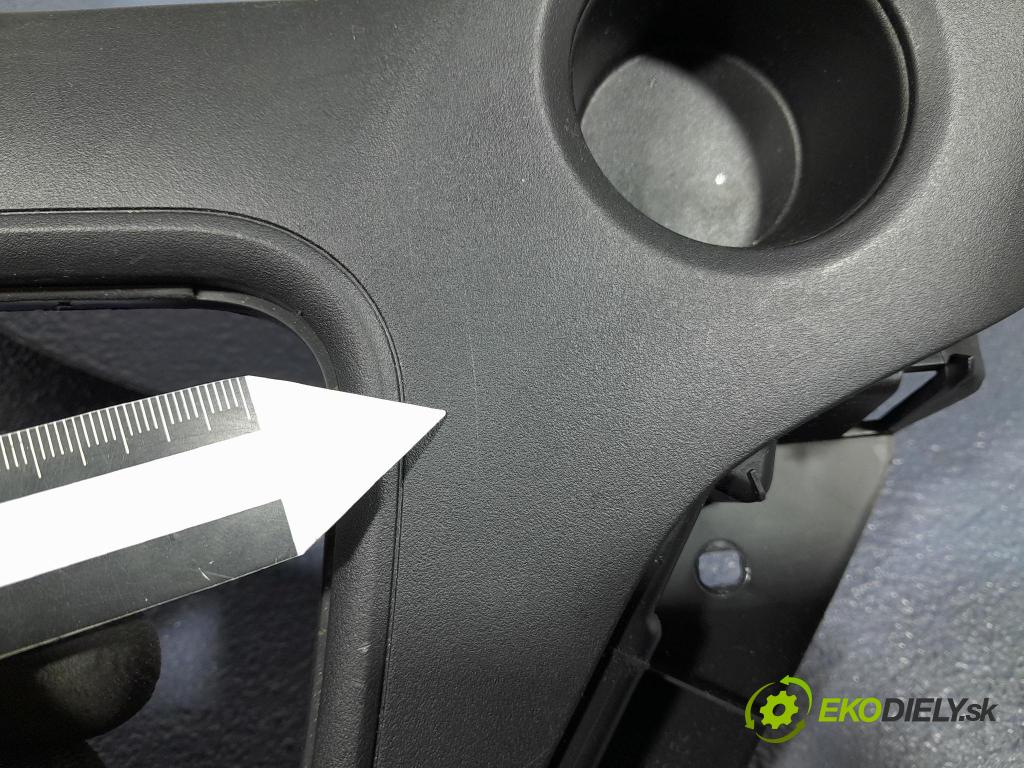 Opel Combo 2023 kryt Plast: Interiéry: 928001500ZD