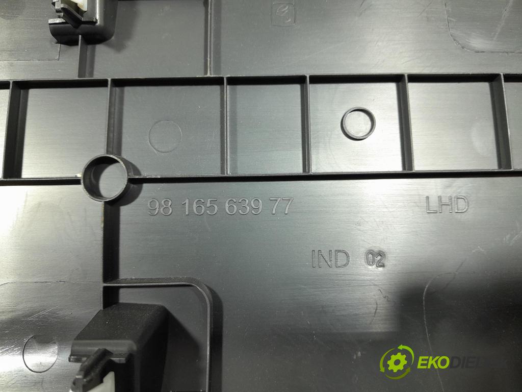 Opel Combo 2023 kryt Plast: Interiéry: 9816563977