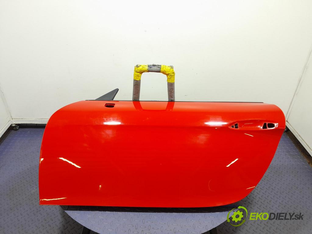 Porsche Cayman 2016 dveře před Vlevo, odjet: