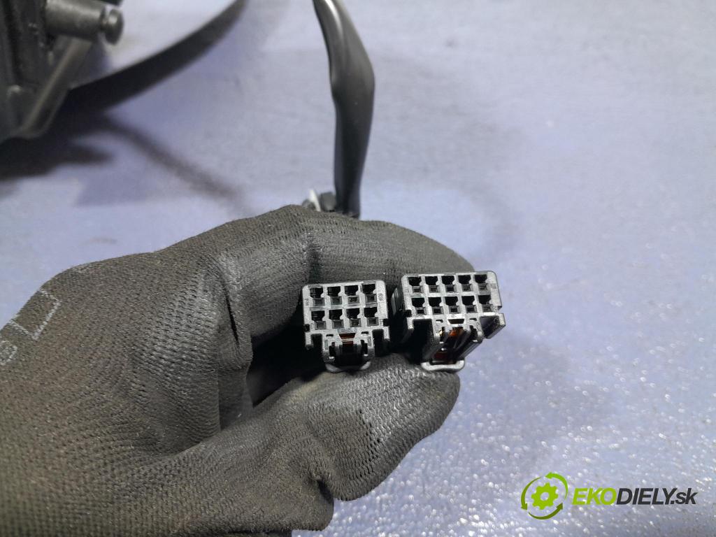 Opel Combo 2023 zpětné zrcátko prave 