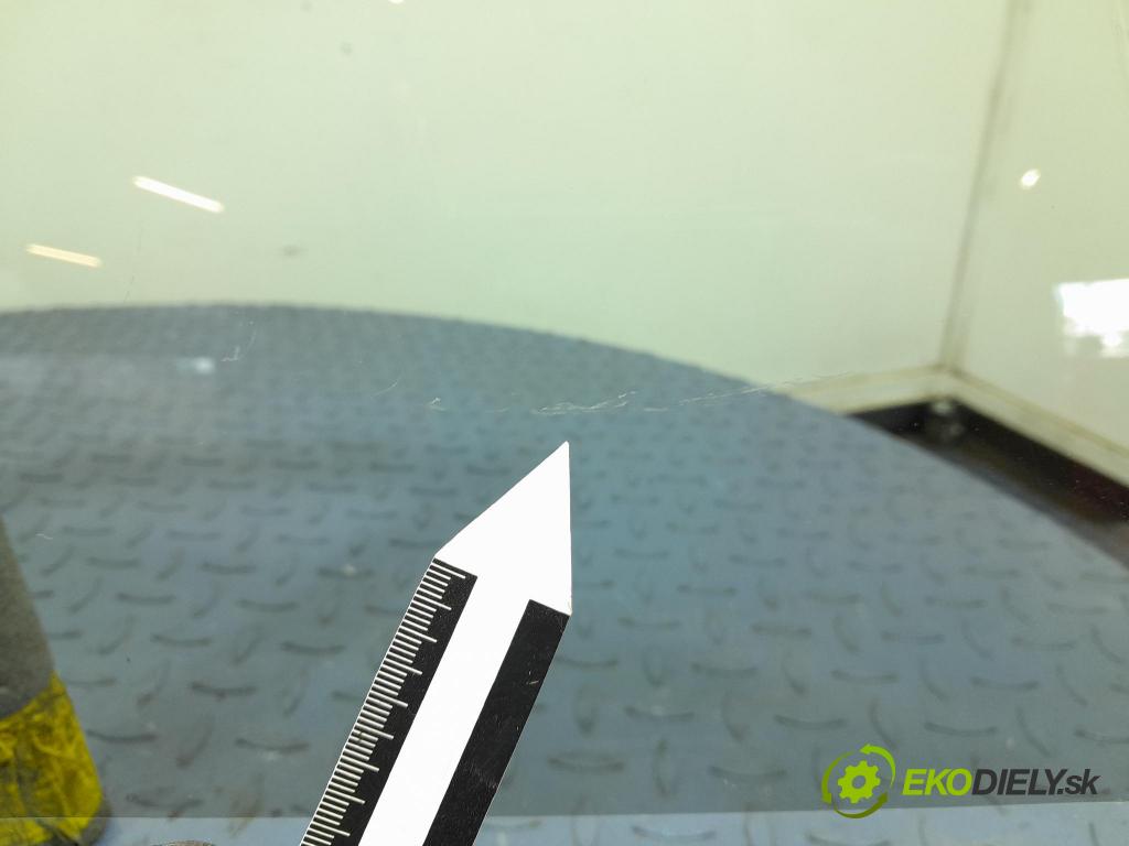 Porsche Cayman 2016 sklo dveře před Práva: