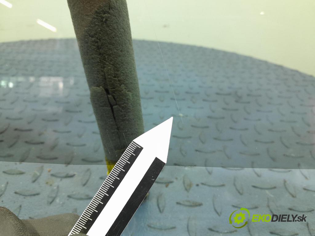 Porsche Cayman 2016 sklo dvere Predné ľavá 