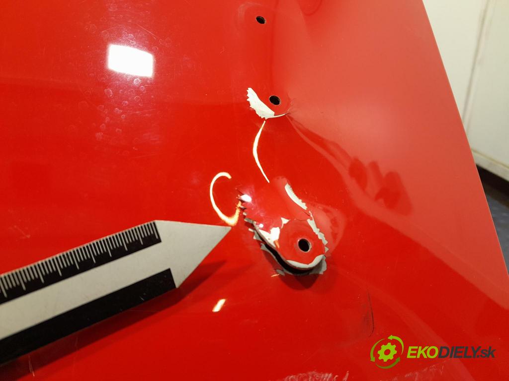 Porsche Cayman 2016 zadna dveře kufra: kufra: