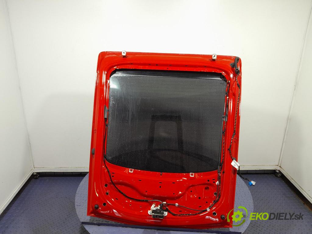 Porsche Cayman 2016 zadní dveře kufra: kufr 