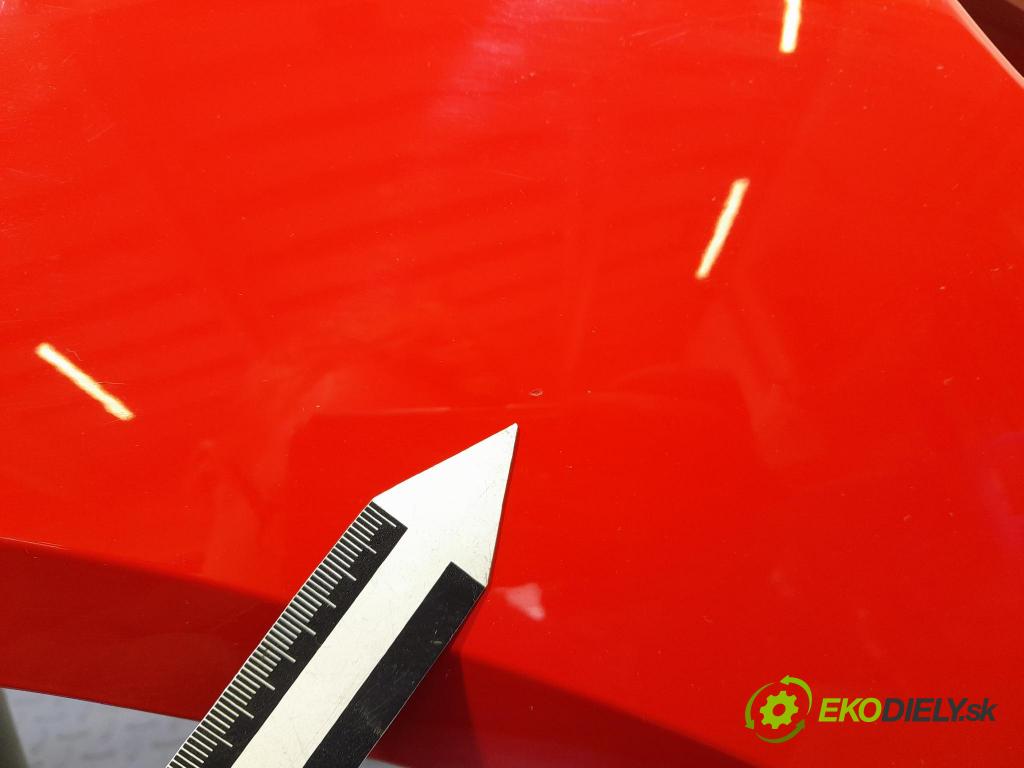 Porsche Cayman 2016 blatník Predné v pravo: